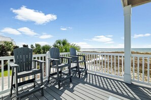Property grounds - Sea Siesta: Beachfront Duplex Unit, Mexico Beach, Gorgeous Views! (Mexico Beach)