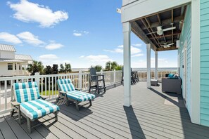 Terrace/patio - Sea Siesta: Beachfront Duplex Unit, Mexico Beach, Gorgeous Views! (Mexico Beach)