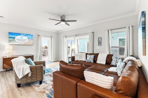 TV - Breeze Siesta: Beachfront Duplex Unit, Mexico Beach, Gorgeous Views! (Mexico Beach)
