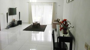 Interior - Cozy Villa Coquette Derrière Cap Sud Marcory Zone 4 (Abidjan)