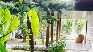 Garden - Cozy Villa Coquette Derrière Cap Sud Marcory Zone 4 (Abidjan)