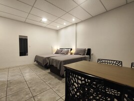 Studio | Dining
