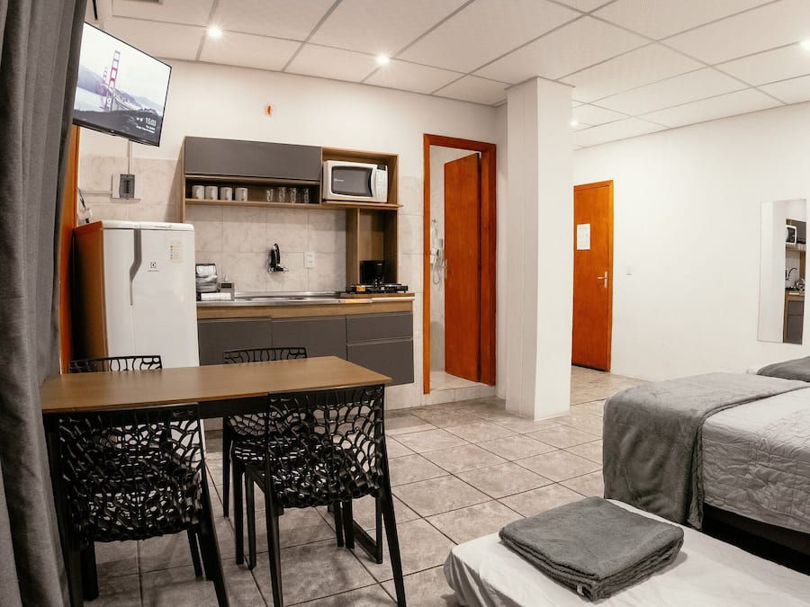 Estudio | Espacio para trabajar con un portátil y wifi gratis