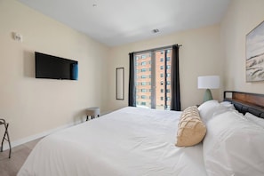 2 bedrooms, iron/ironing board, Internet, bed sheets