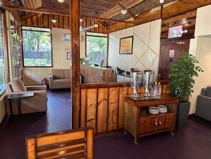 Lobby - Jungleciti House Kaziranga National Park (Kaliabar)