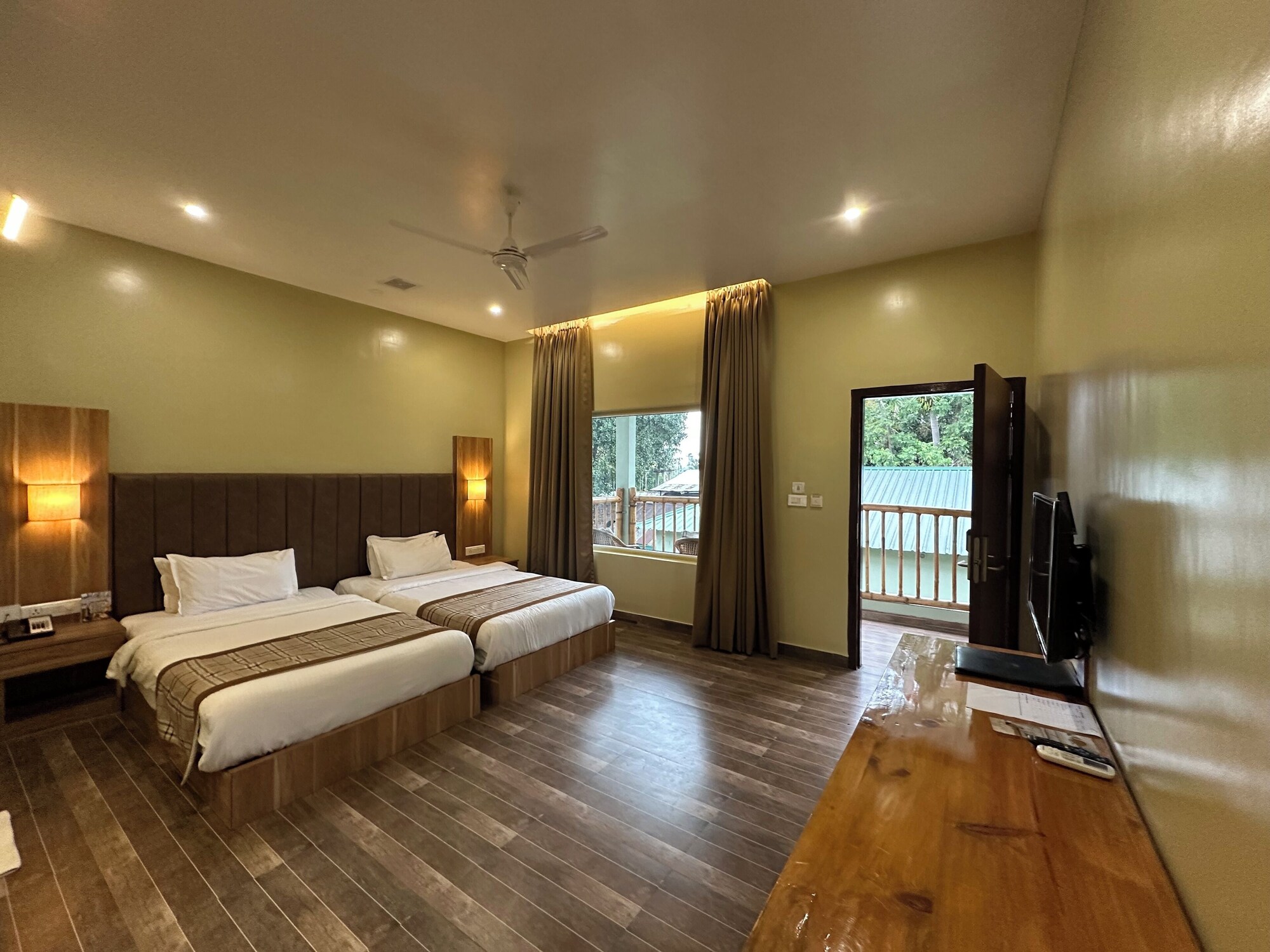 4 Star Hotels