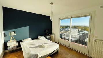 4 bedrooms, WiFi, bed sheets