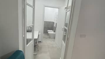Habitación doble, 1 cama Queen size | Escritorio y wifi gratis