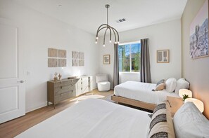 3 bedrooms, desk, iron/ironing board, travel cot