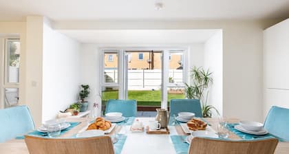 9 bed home designed for contractors and families