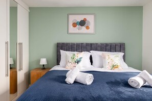 4 chambres, fer et planche à repasser, lit parapluie, Wi-Fi gratuit