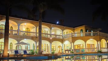 Executive Room, 1 Bedroom, Ensuite, Pool View | Balcony view