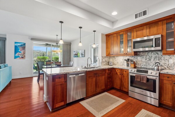 Fridge, microwave, oven, stovetop - New Listing - 2 Bedroom, AC, Pool, Gym In Poipu (Koloa)