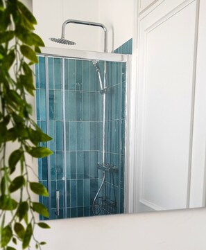 Hair dryer, bidet, towels, toilet paper - ARIA BUONA (Bordighera)