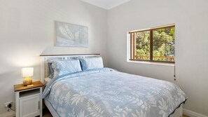 4 chambres, fer et planche à repasser, accès Internet