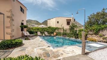 Comfort Villa, Mountain View | Private pool
