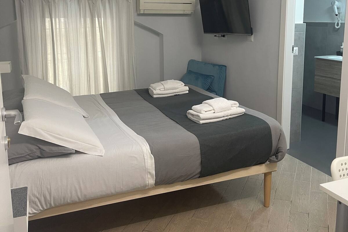 Minibar dan Wi-Fi gratis