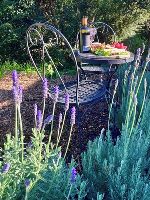Ferienhaus, 2 Schlafzimmer, barrierefrei, Balkon | Speisen im Freien
