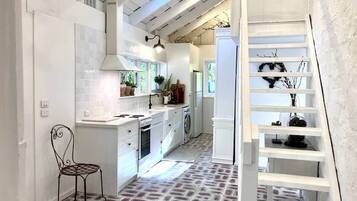 House, 2 Bedrooms, Accessible, Balcony | Kemudahan bilik mandi