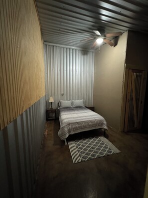 2 bedrooms, free WiFi, bed sheets - Lodging 7min from Stephenville. 2bedroom, 2bathroom. Horse barn Stalls, Turnouts (Dublin)