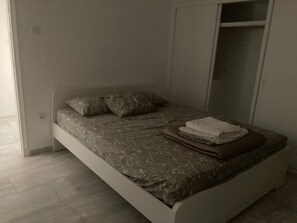 2 bedrooms, iron/ironing board, free WiFi, bed sheets - Anavyssos Athens Riviera Sea View Massive Veranda (Saronikos)