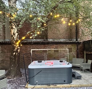 Bain à remous extérieur