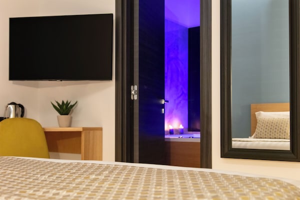 Suíte | 1 quarto, cofres nos quartos, escrivaninha