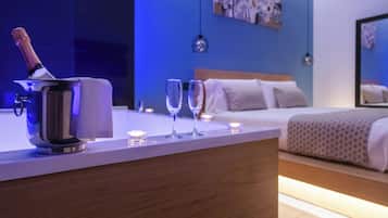 Deluxe-Suite | Zimmersafe, Schreibtisch, laptopgeeigneter Arbeitsplatz