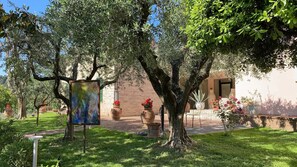 Property grounds - Green Umbria Suite & Pool Perugia (Perugia)