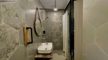 Double Room | Bathroom | Shower, bidet, towels, soap