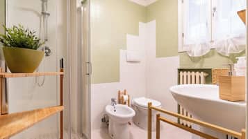 Condo phong cách cổ điển | Phòng tắm