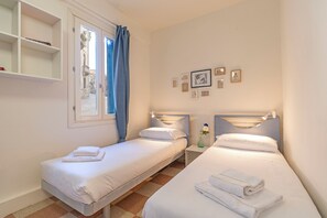 Classic Condo | Iron/ironing board, cribs/infant beds, free WiFi, bed sheets - S. Lucia Canal View by Wonderful Italy (Venice)