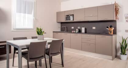 CAMELOT APARTMENT RED1