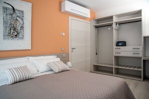 1 室のベッドルーム、WiFi、ベッドシーツ、車椅子でアクセスできる設備