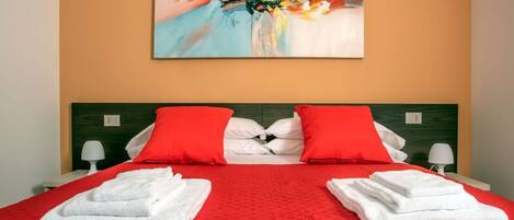 3 bedrooms, WiFi, bed sheets