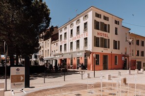 Exterior - HOTEL LA GRENETTE (Roanne)