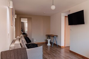 Family Suite | Living area - HOTEL LA GRENETTE (Roanne)