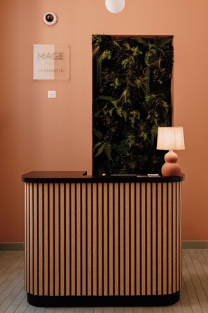 Lobby - HOTEL LA GRENETTE (Roanne)