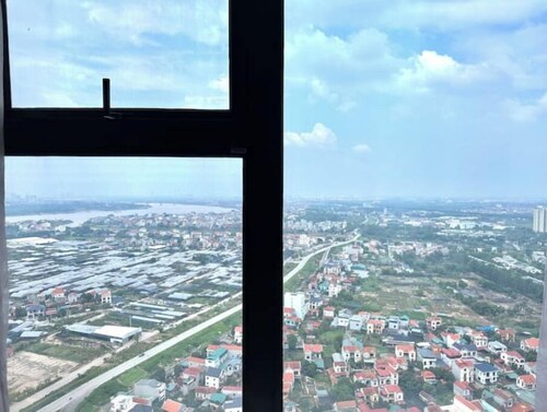 2 bedroom apartment 75m2, spacious, nice view, high speed wifi, full amenities.