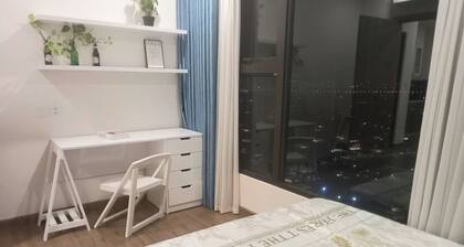 1 bedroom apartment 45m2 in Ecopark, nice view, high speed wifi, fully furnished