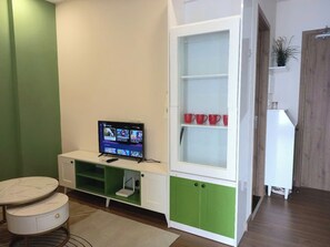 Interior - 1 bedroom apartment 45m2 in Ecopark, nice view, high speed wifi, fully furnished (Van Giang District)