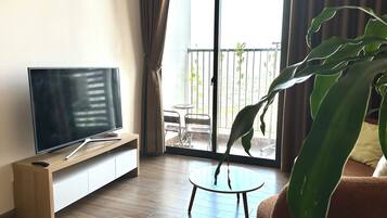 Smart-TV, peis og filmbibliotek