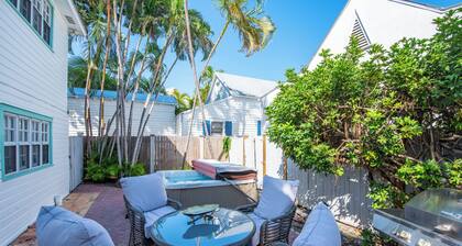 Southernmost Retreat | On Duval! With Hot Tub, Patio, & Private Parking