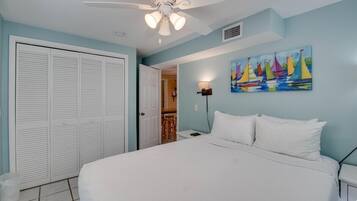 2 bedrooms, iron/ironing board, WiFi