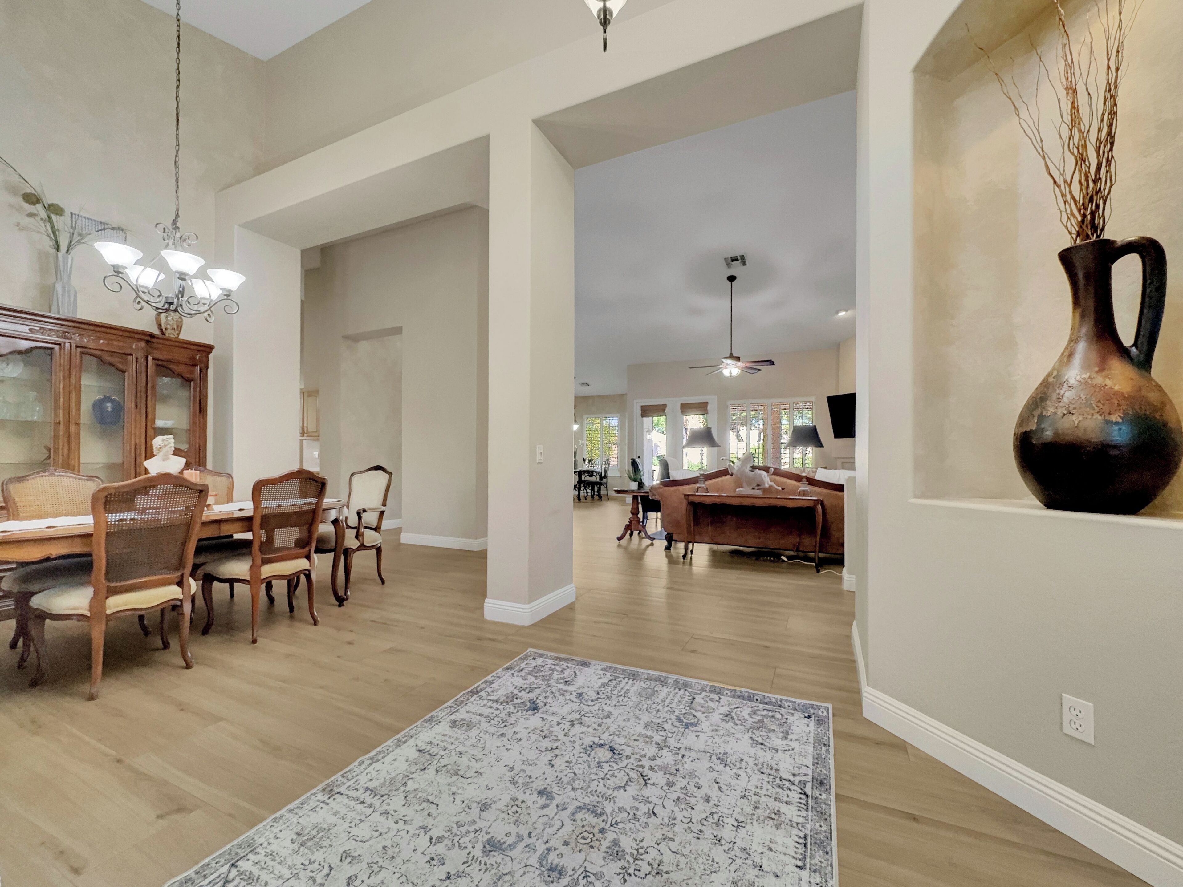 House, Multiple Beds, Fireplace, Garden View (55th Scottsdale) | Interior