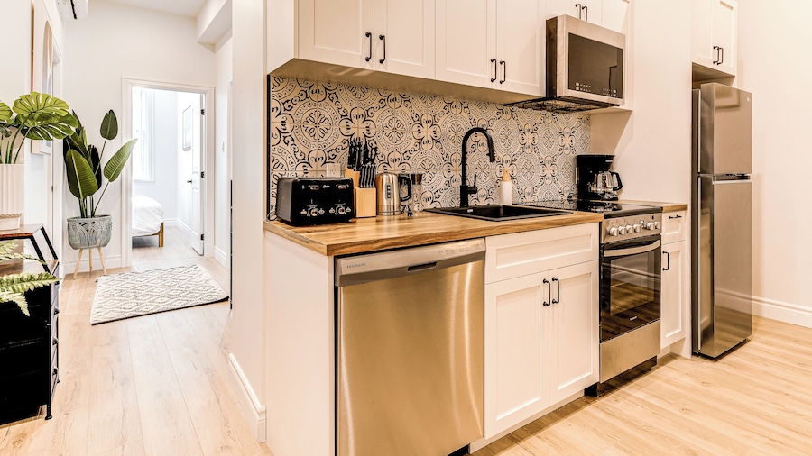 Bohemian Vieux Quebec Two Bedroom