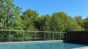 Seasonal outdoor pool - Éco-lodges (Yvré-l'Évêque)