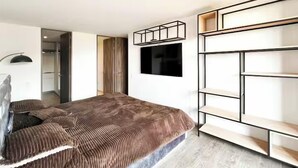 Classic Room, City View