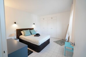 Comfort-Apartment, Meerblick | Schallisolierte Zimmer, Bügeleisen/Bügelbrett, kostenloses WLAN