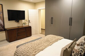 4 bedrooms, iron/ironing board, WiFi, bed sheets - Spacious 4-bedroom apartment with WiFi, fitness room in enjoyable Harare (Harare)